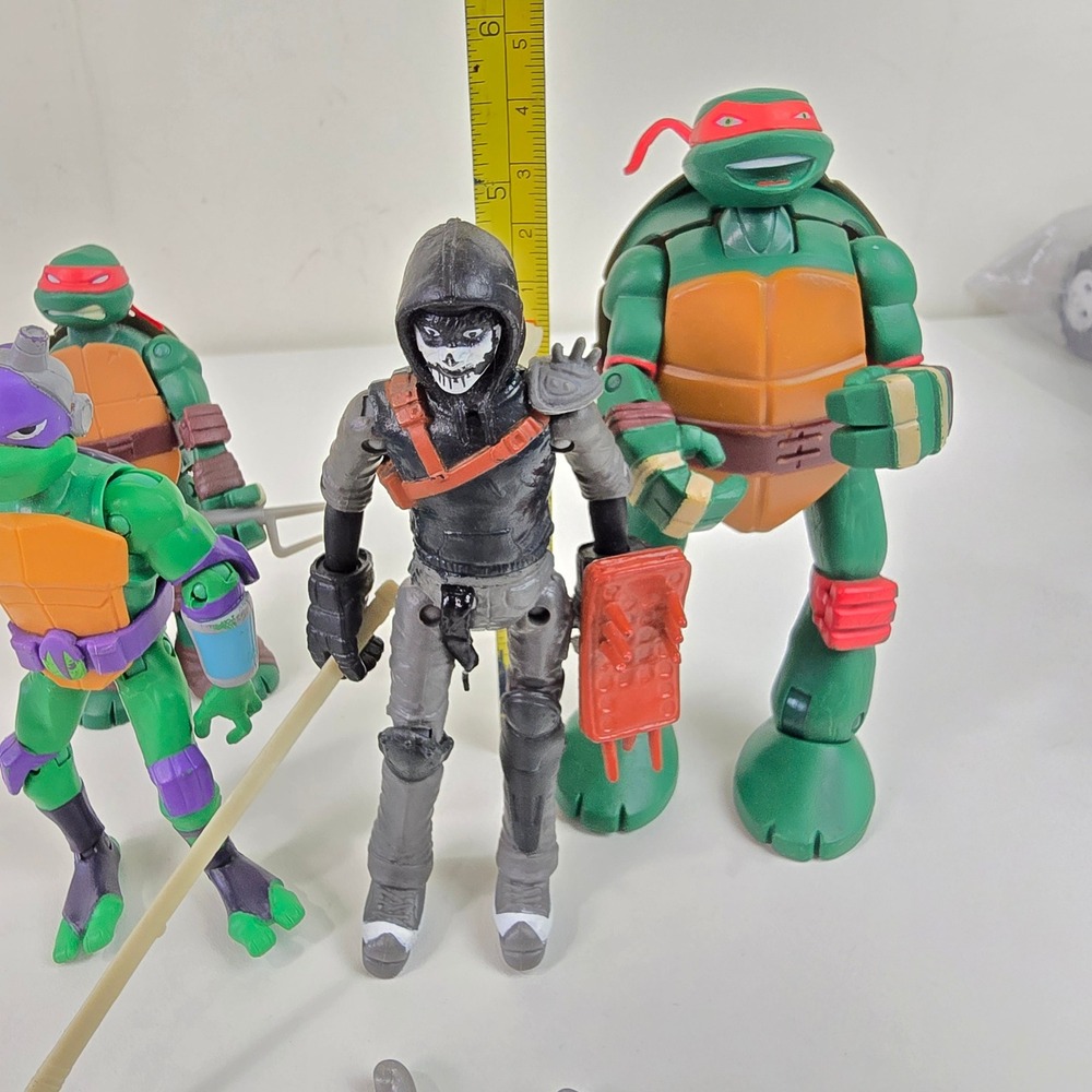 Teenage Mutant Ninja Turtles TMNT 4 Figure Set Donatello Raphael + Accessories - Picture 13 of 13